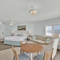 DebbieHughes_ReefOceanReaort