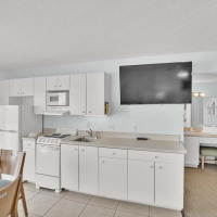 DebbieHughes_ReefOceanReaort