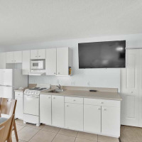 DebbieHughes_ReefOceanReaort