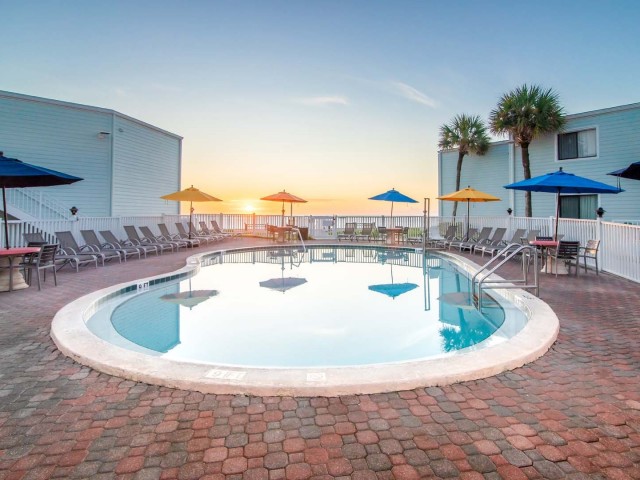 reef-ocean-resort-2